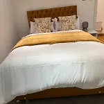 Luxurious 2 Bedroom Flat Britannia Village London